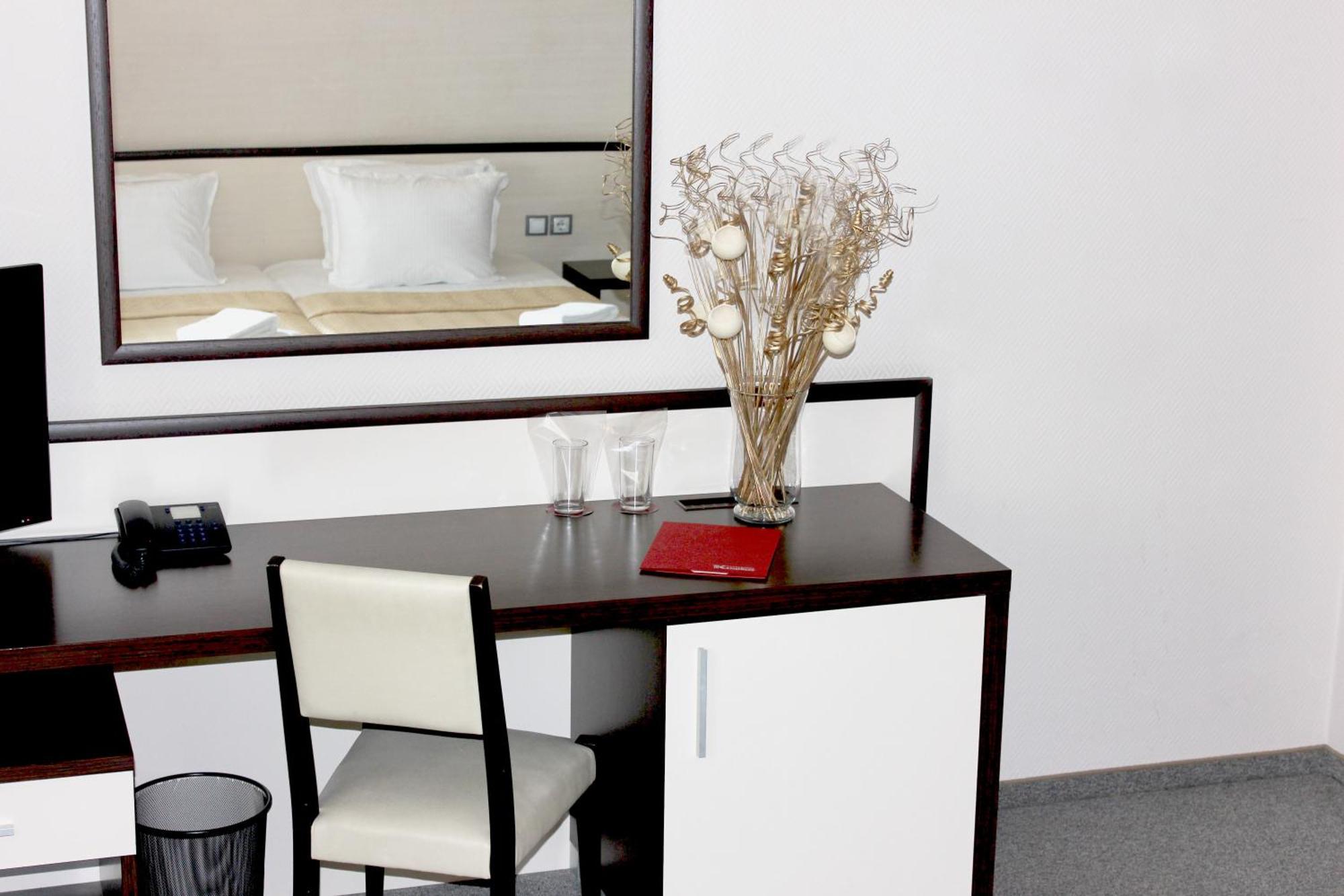 Kendros Hotel Plovdiv Bilik gambar