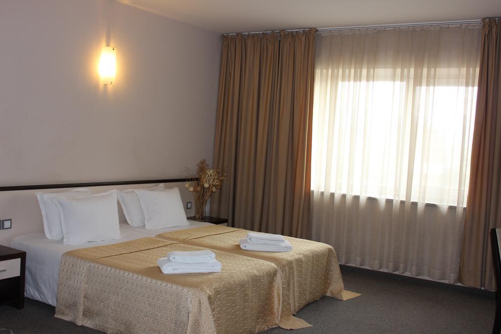Kendros Hotel Plovdiv Bilik gambar