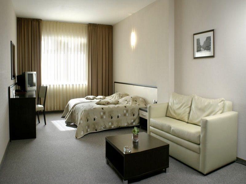 Kendros Hotel Plovdiv Luaran gambar