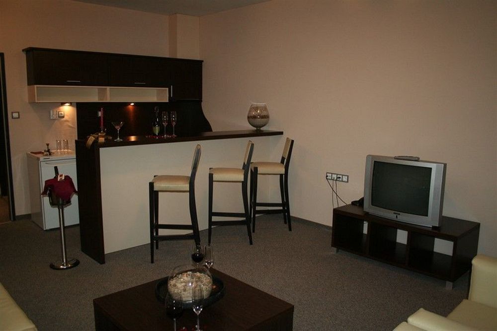 Kendros Hotel Plovdiv Luaran gambar