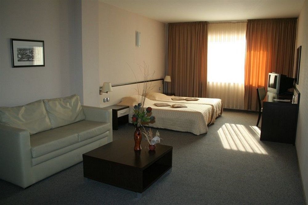 Kendros Hotel Plovdiv Luaran gambar